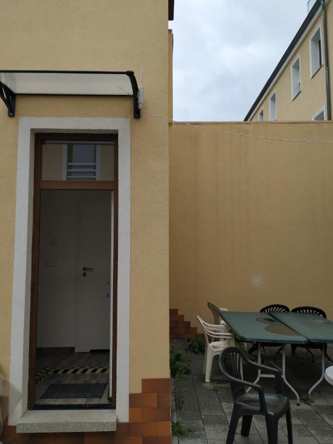 Mehrfamilien Haus Schkeuditz Exterior foto